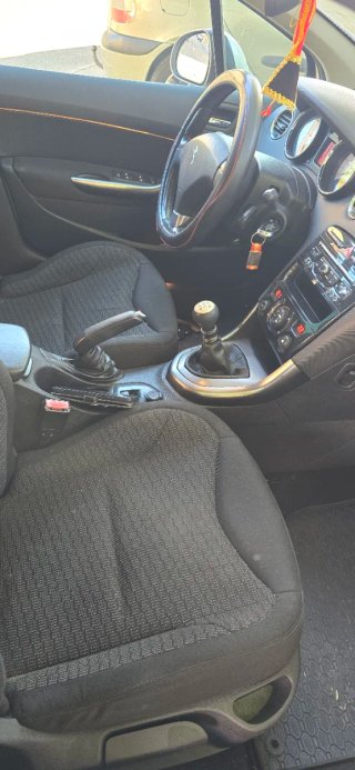 Peugeot 308 2011