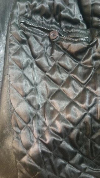 Chaquetón de piel negro