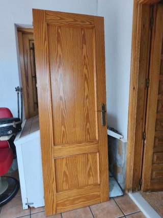 Puerta interior de pino
