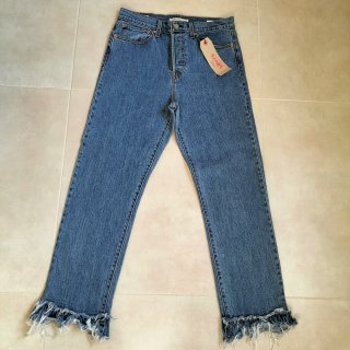 Pantalón Levi's SIN ESTRENAR.