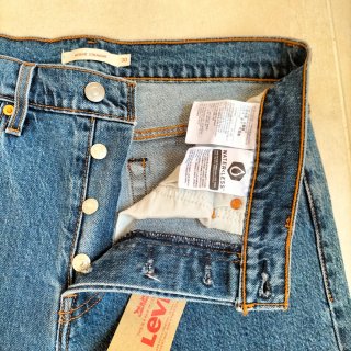 Pantalón Levi's SIN ESTRENAR.