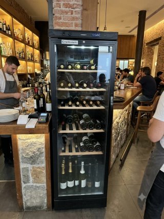Nevera de vinos para 60 botellas
