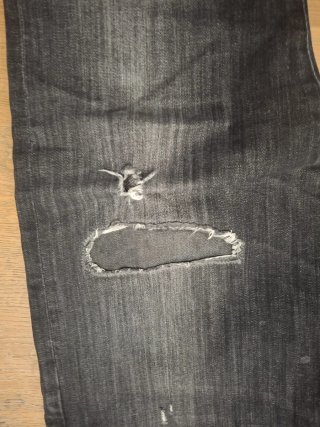 Jeans uomo neri strappati di Twomen. Taglia 32.
