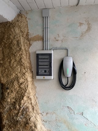 Instalador de cargadores para vehículos eléctricos