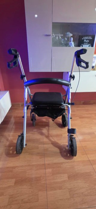 Andador para mayores con asiento