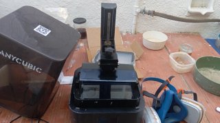 Stampante 3D Anycubic Photon Mono 4 con curatrice