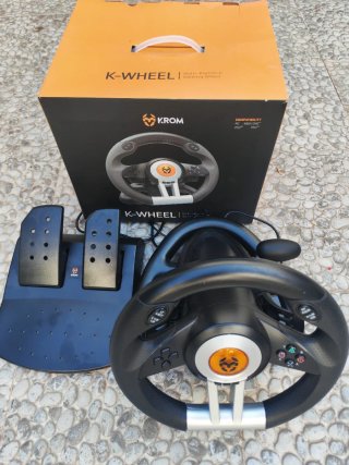 Volante y Pedales Krom K-Wheel