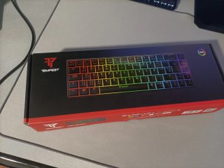 Teclado Mecánico Tempest K20 BEAST RGB