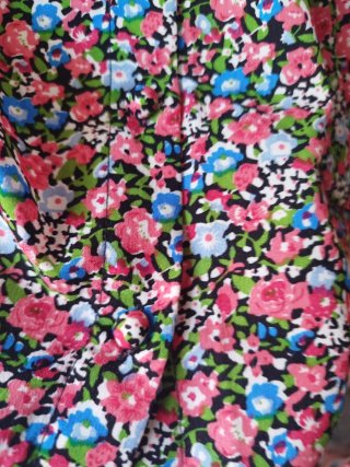 Blusa floral romántica talla M