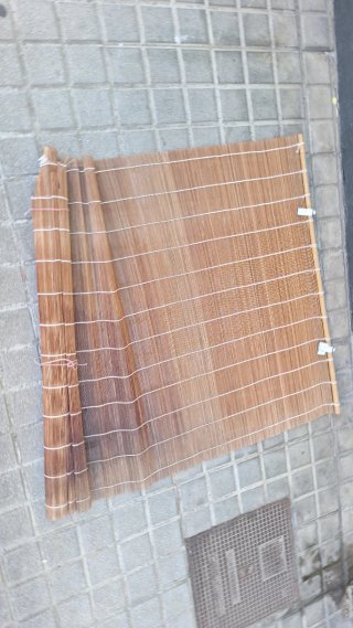 2 Estores enrollables de bambú y madera