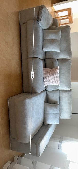 Sofá chaiselongue gris claro