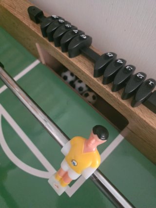 Futbolín de madera
