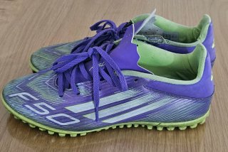 Botas de fútbol Adidas Talla 41.5