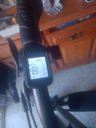Patinete Eléctrico con Pantalla LCD