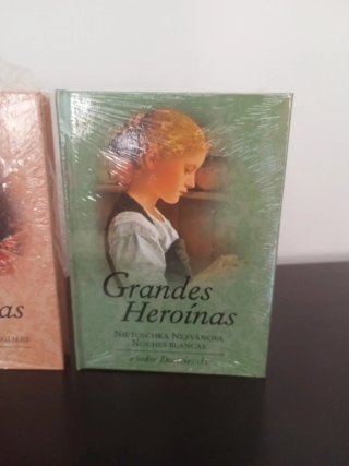 Colección libros Grandes Heroínas.