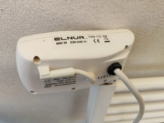 Toallero eléctrico blanco