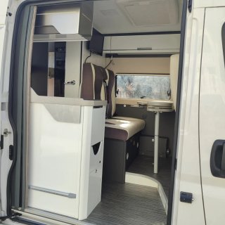 Autocaravana McLouis Menfys Prestige con Sky Roof