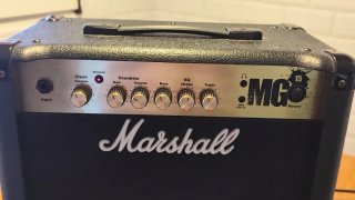 Amplificador Marshall MG15