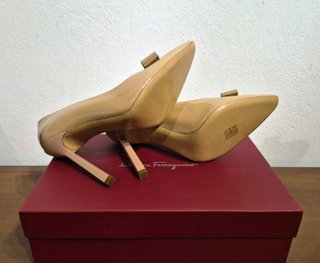 Decolletè con tacco, pelle, beige, Ferragamo, n.41