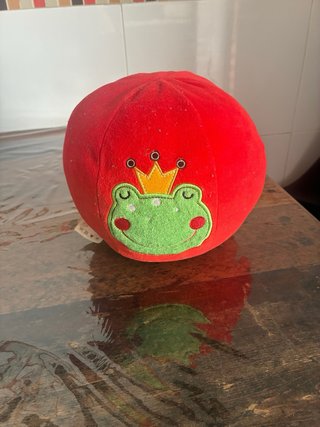 Peluche infantil redondo rojo