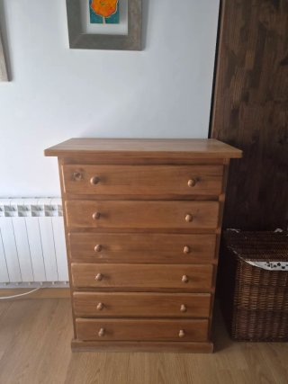 Cómoda de madera con 6 cajones