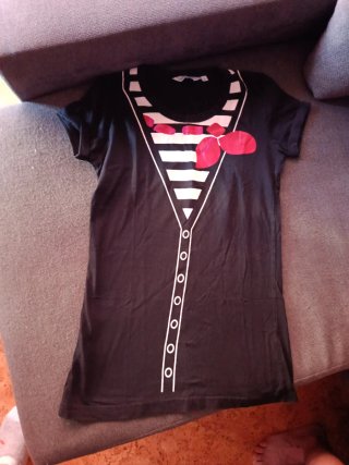 Camiseta New Saks Talla S Traje Pajarita