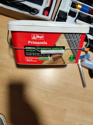 Vendo o hago cambio Pistola Tufting y absesorios .