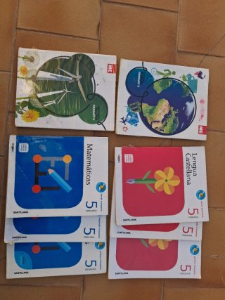 Libros 5° primaria Santillana y Macmillan