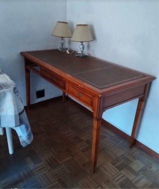 Antigua mesa de despacho abogados