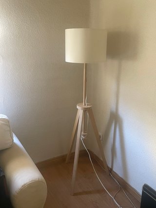 Lampada da terra in legno e tessuto in ottime condizioni