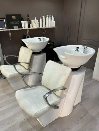 Sillón de peluquería blanco