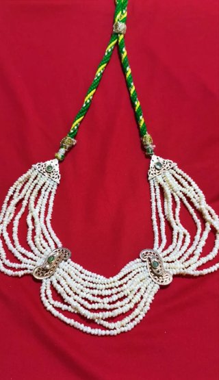Collar de perlas blancas y plata Antiguo Johar