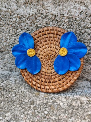 Pendientes Anémona Azul y Dorado Arcilla