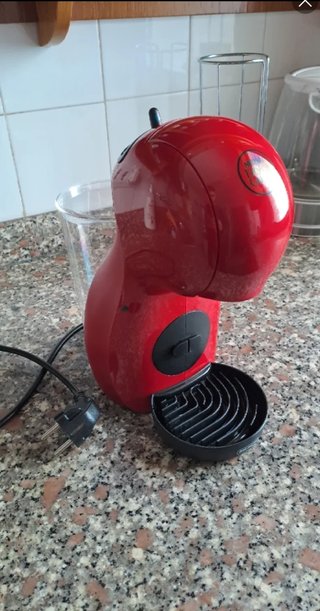 ☕ Cafetera Dolce Gusto DeLonghi ROJA (Como nueva)