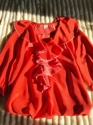 Camisa flamenca volantes lunares, tela mucha caída