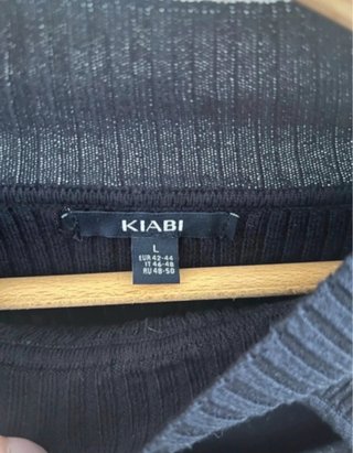 Jersey Kiabi Negro con Escote
