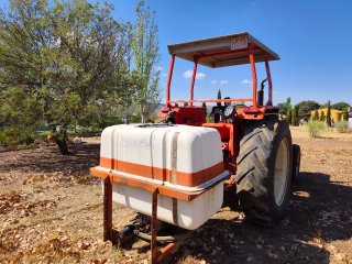 Tractor International Casse 885 75CV con cuba y ap