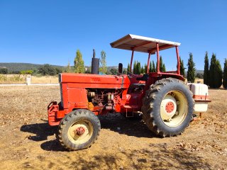 Tractor International Casse 885 75CV con cuba y ap