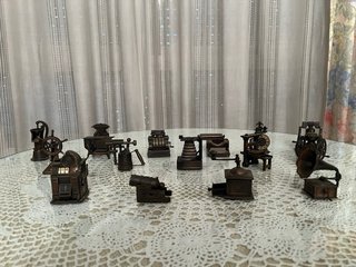 Lote 35 Sacapuntas Bronce Playme Vintage