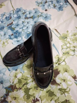 Zapatos negros charol mujer