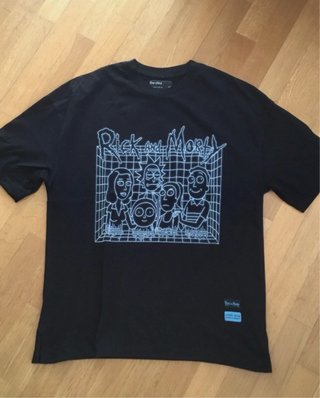 Camiseta Bershka Rick & Morty Talla S