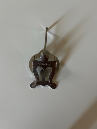 Atril trompeta corto curvado