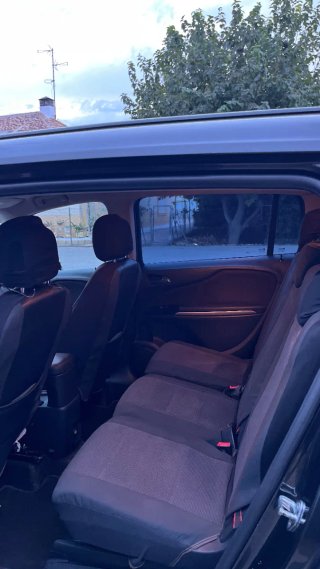 Opel Zafira 2012