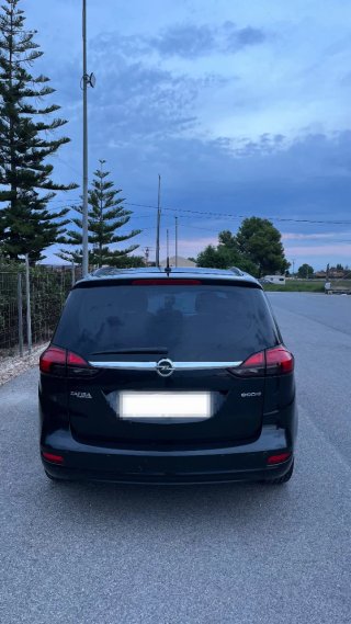 Opel Zafira 2012
