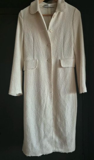 Zara. Precioso abrigo largo tweed crudo. Impecable