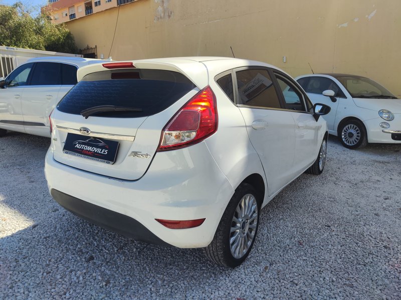 Ford Fiesta 2013, foto 5
