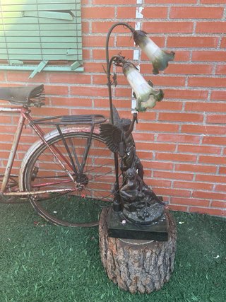 Lámpara Escultura Ángel y Hombre