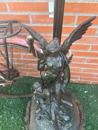 Lámpara Escultura Ángel y Hombre