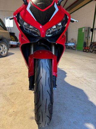 Honda CBR650R