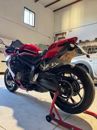Honda CBR650R